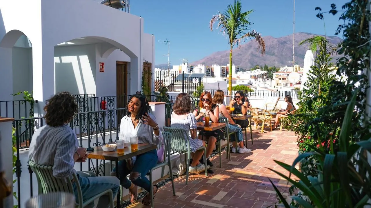 Veranera Hostel エステポナ スペイン